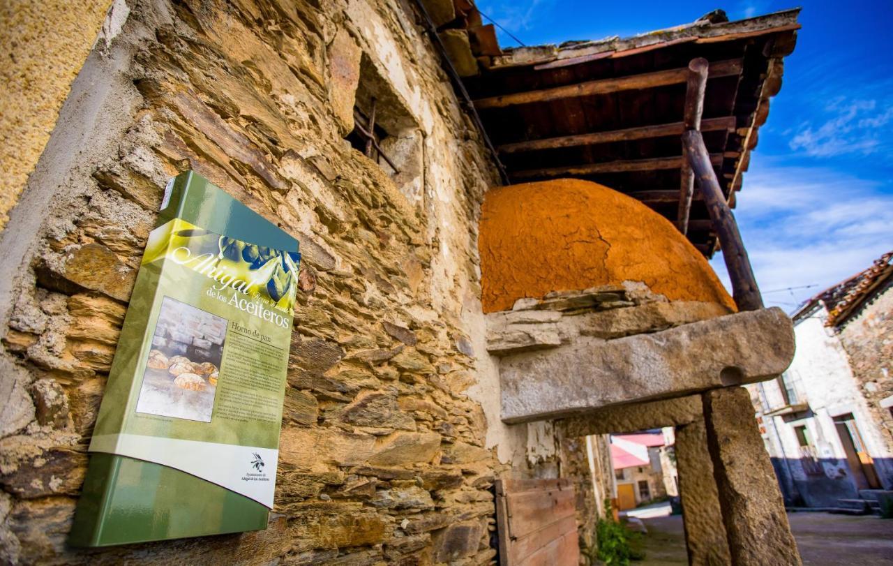El Hogar Del Herrero Ahigal de los Aceiteros Bagian luar foto