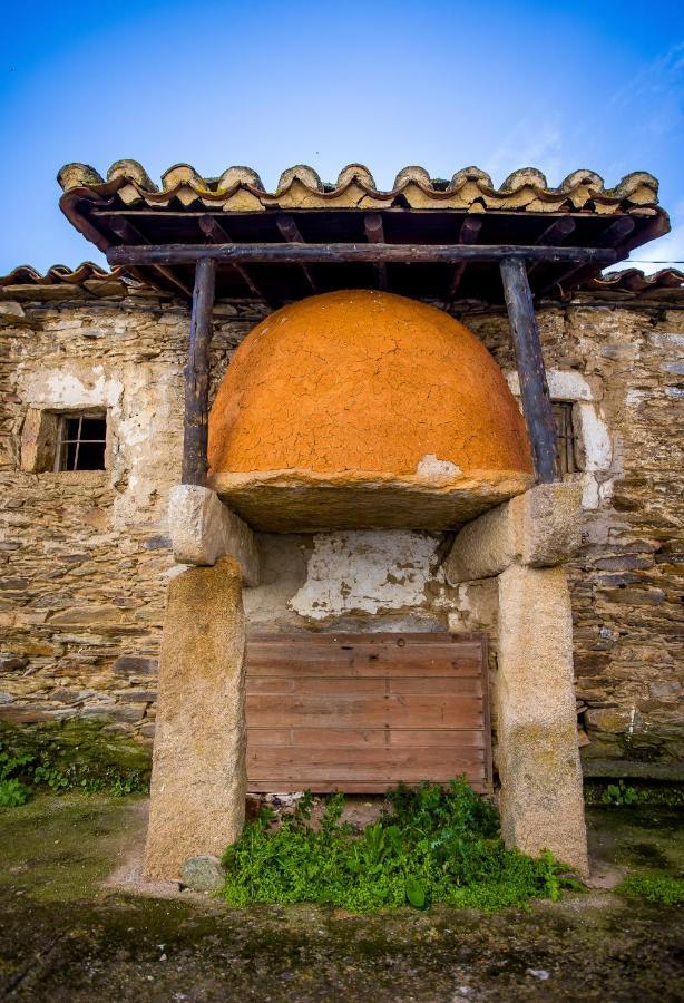El Hogar Del Herrero Ahigal de los Aceiteros Bagian luar foto